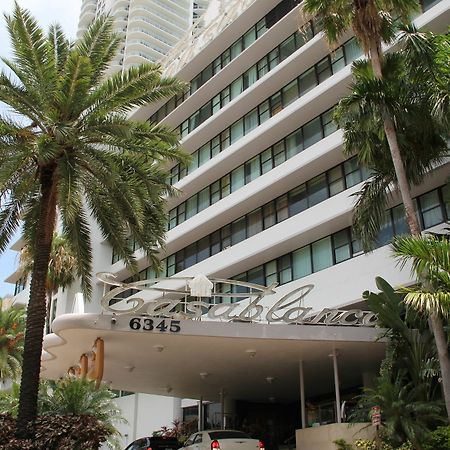 Private Apartments At The Casablanca Μαϊάμι Μπιτς Εξωτερικό φωτογραφία