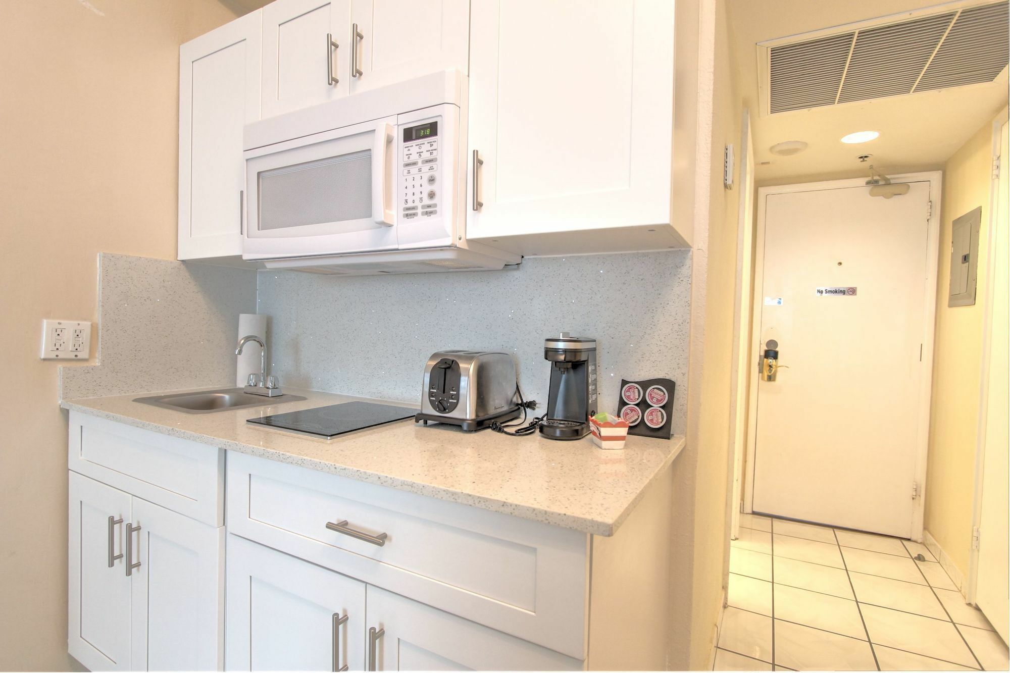 Private Apartments At The Casablanca Μαϊάμι Μπιτς Εξωτερικό φωτογραφία