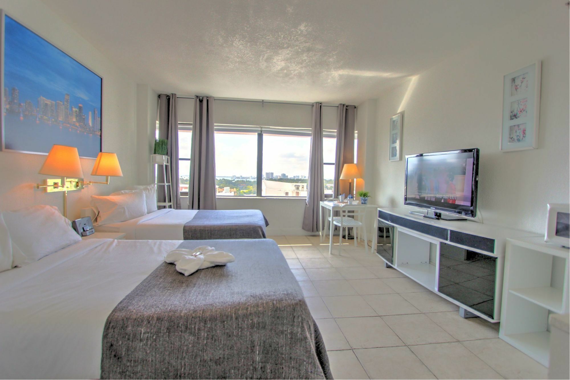 Private Apartments At The Casablanca Μαϊάμι Μπιτς Εξωτερικό φωτογραφία