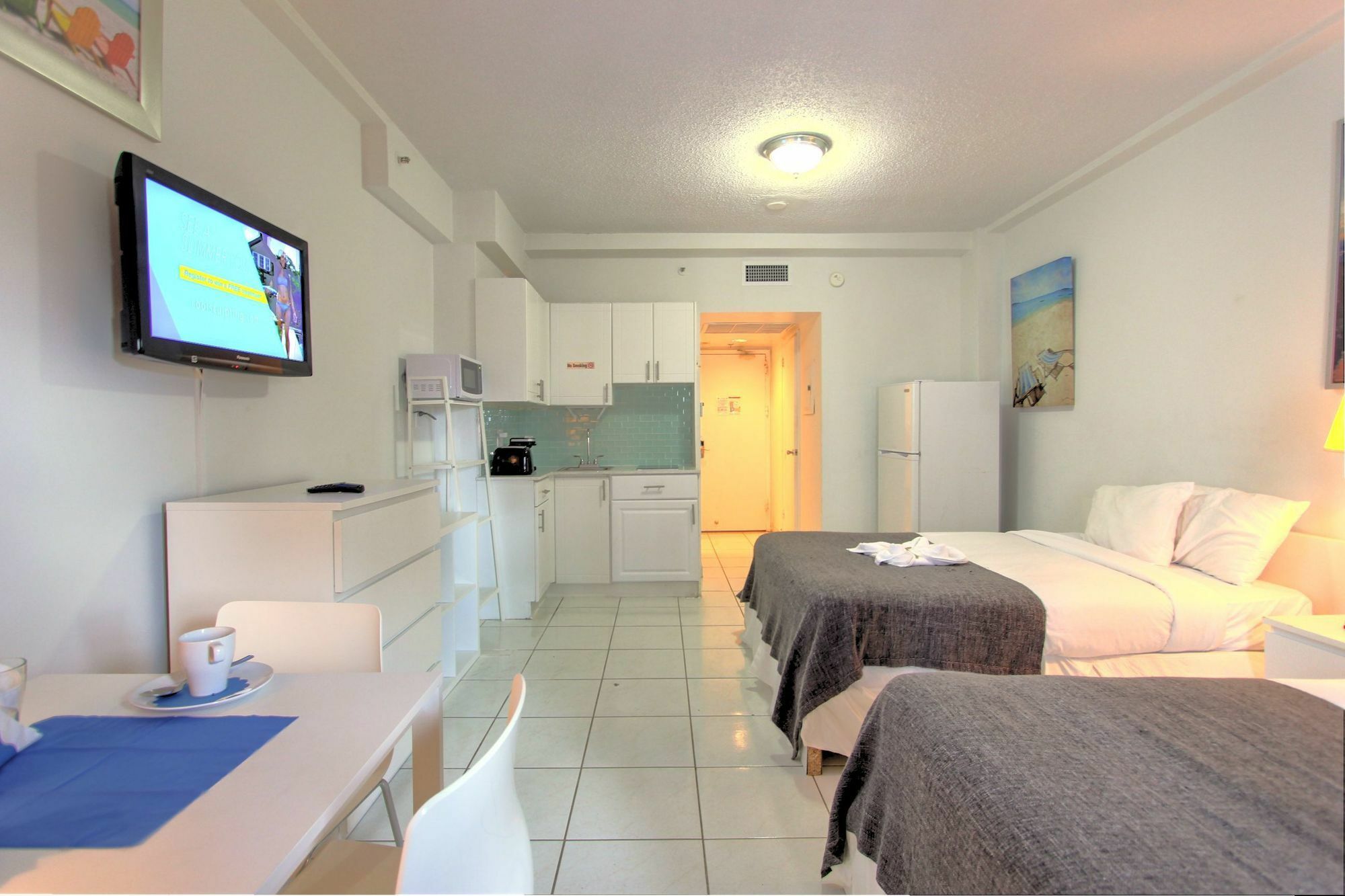 Private Apartments At The Casablanca Μαϊάμι Μπιτς Εξωτερικό φωτογραφία